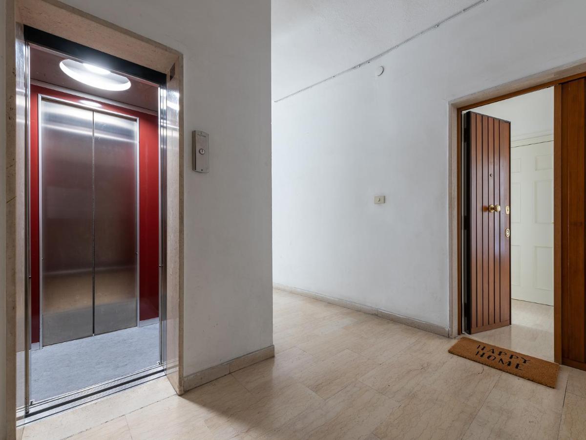 Apartment On Shopping Street กาญารี ภายนอก รูปภาพ